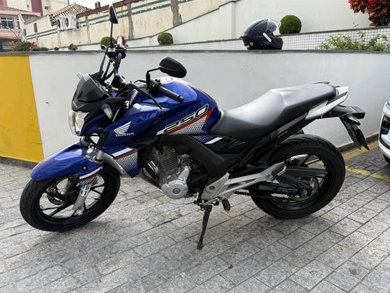 HONDA CB TWISTER HONDA CB TWISTER